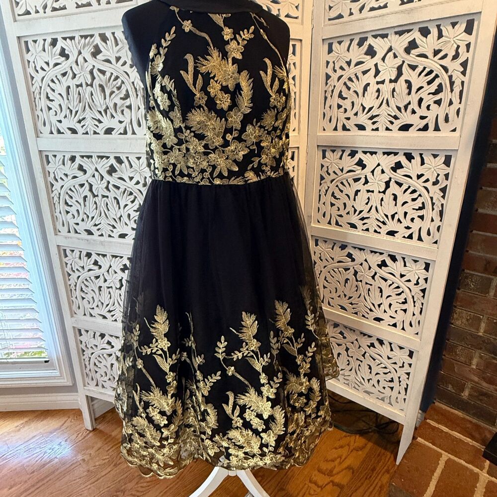 Black and Gold cocktail dress with gold embroidery Size 16